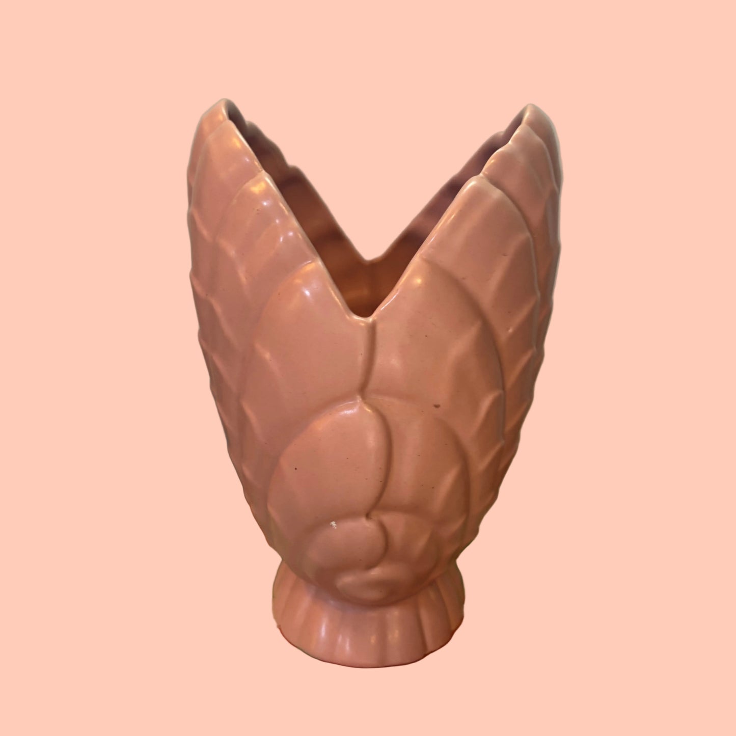 vintage abingdon shell vase side profile