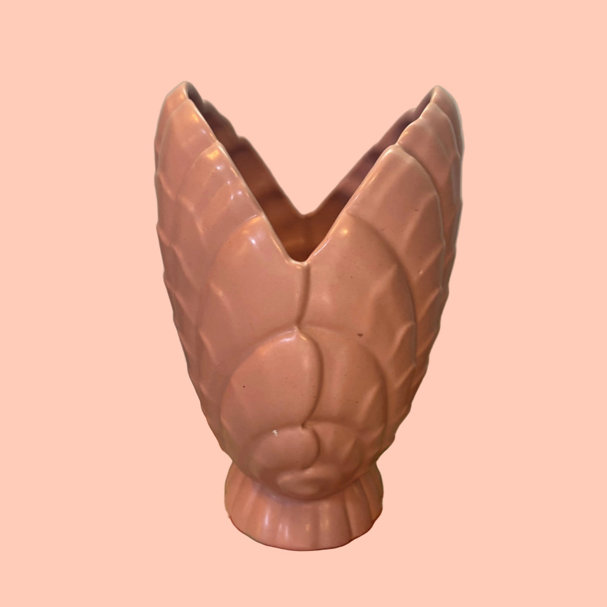vintage abingdon shell vase side profile